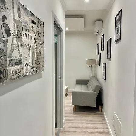 La Maison Chic Airport Lejlighed *