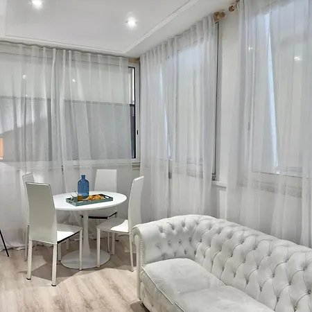 La Maison Chic Airport